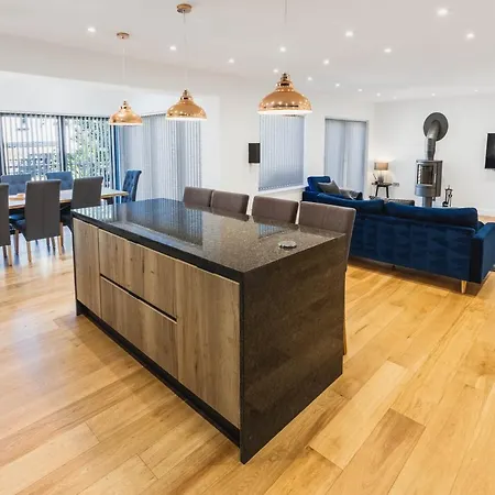 Lowenna Holiday home *
