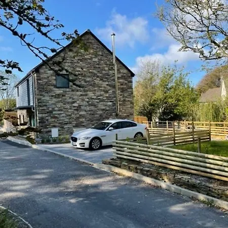Lowenna Holiday home *